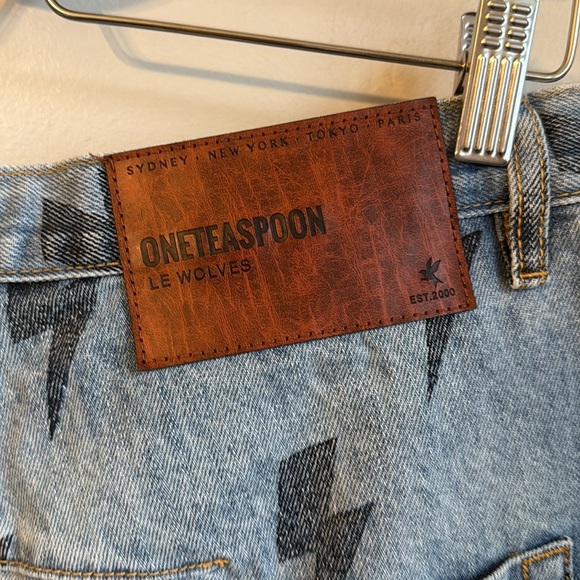 ONE TEASPOON Blue Lightning Le Wolves Mid Length Denim Short SZ 28 - Picture 8 of 8